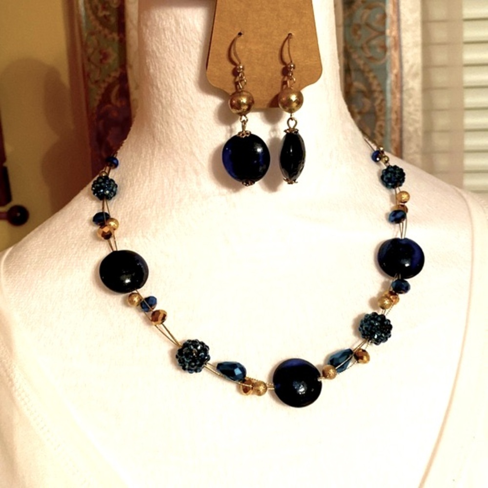 EUC Beaded Necklace and Matching Earrings Set Blue/Gold